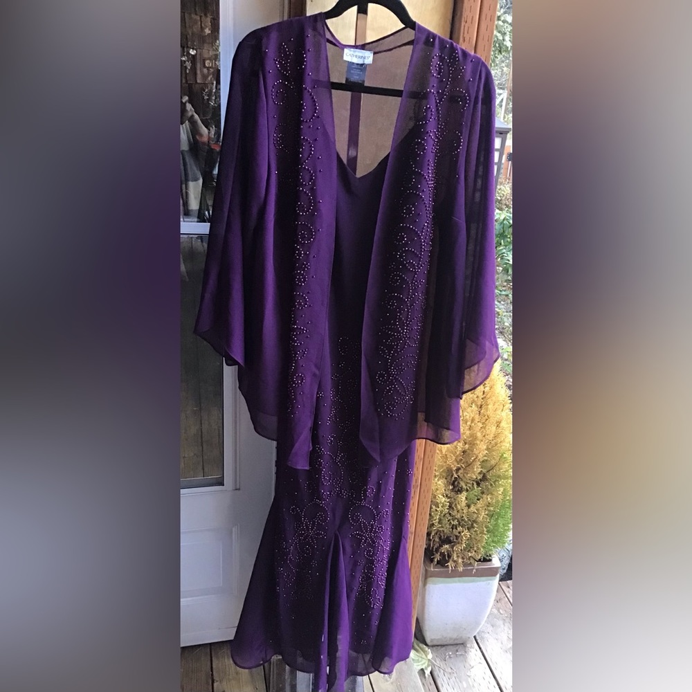Beautiful Bead Detail Gown w Jacket